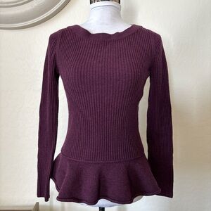 Tory Burch women’s 100% merino wool Knit stretches Sweater with long sleeves. L